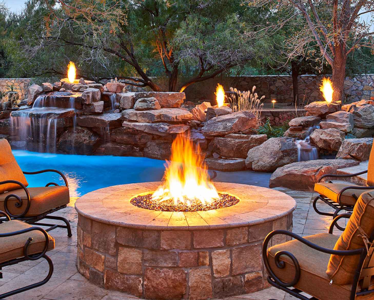 For Back Yard Heating, Patio Heaters or Fire Pits?